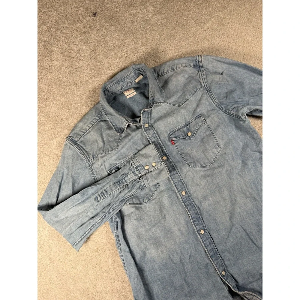 Levis Mens Relaxed Fit Western Denim Shirt Medium Wash Pearl Snap Blue Medium